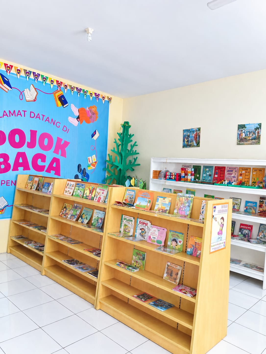 Pojok baca TK PENABUR Jamblang, meningkatkan minat anak untuk literasi.